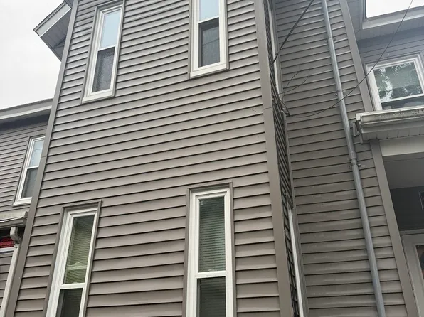 1 Rockdale Ave #2, Lowell, MA 01854