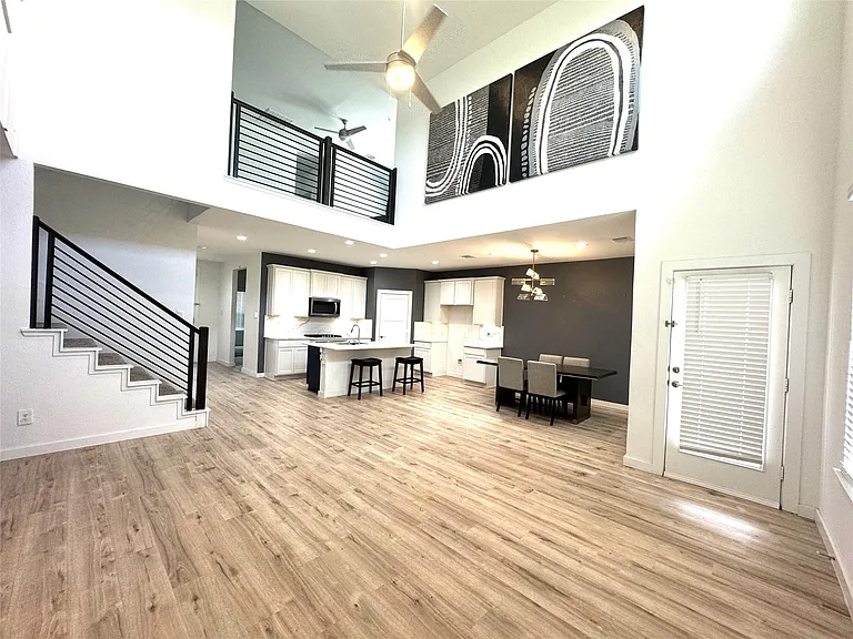 22603 Petrizzi Ln — Photo 10