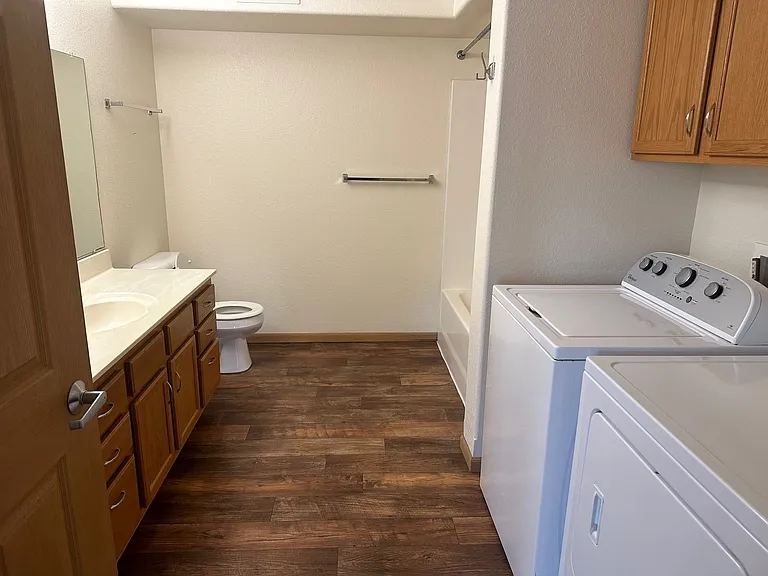 Madison Apartments — Photo 101