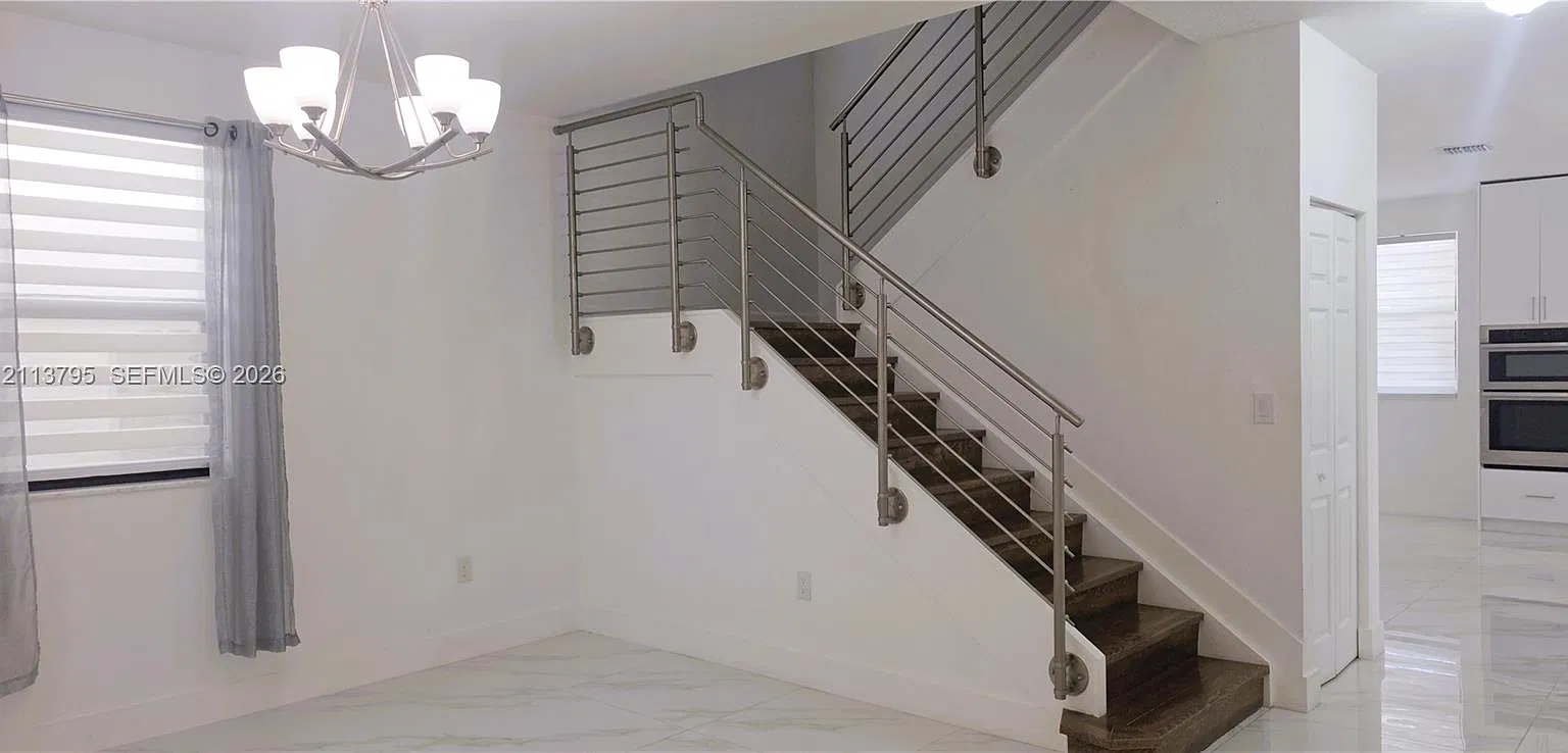 Silver Palm East Sec Two — Photo 2