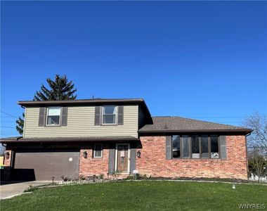 3392 Dolphin Dr, Buffalo, NY, 14219