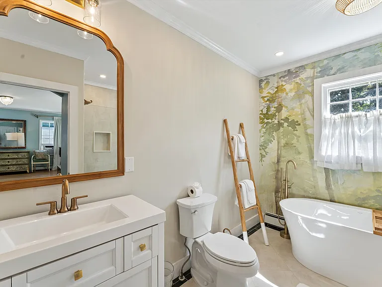35 Sheppard St — Photo 8