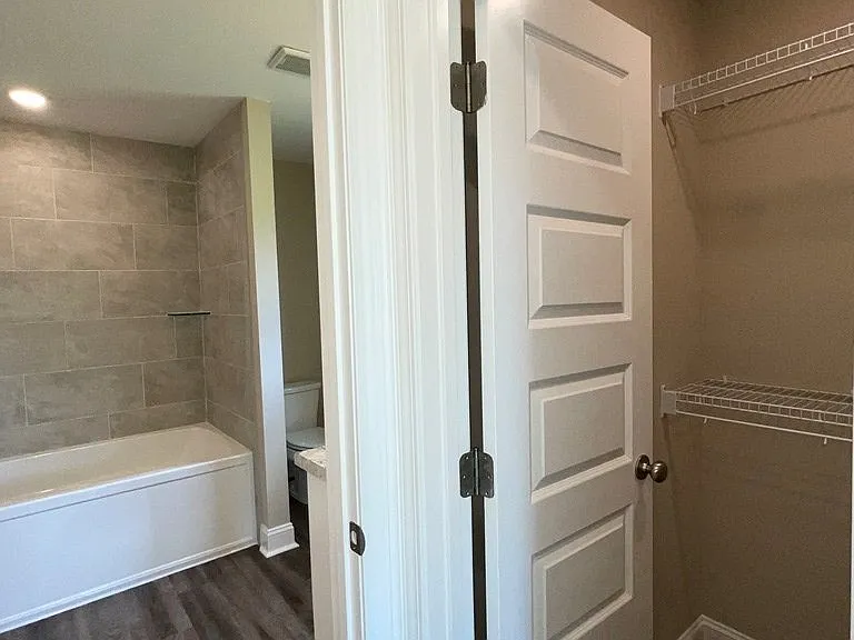 330 Tallulah Bnd — Photo 11
