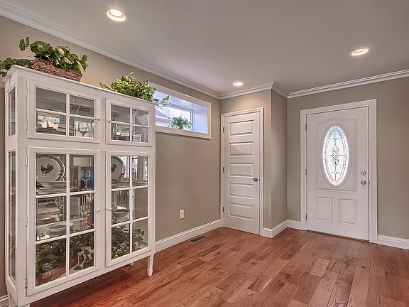 2nd image of 4952 Bonita Ave