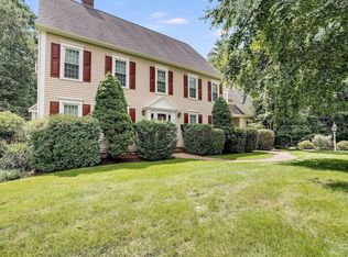 60 Wedgewood Dr, Hopkinton, MA 01748