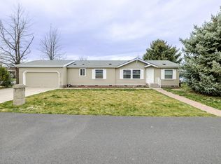 2051 NE Uintah Ct, Redmond, OR 97756