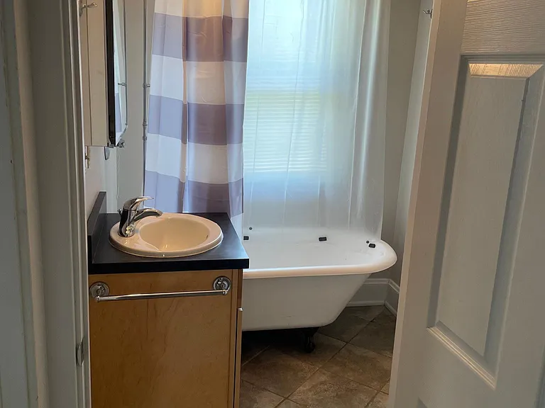 735 S Grand Ave — Photo 12