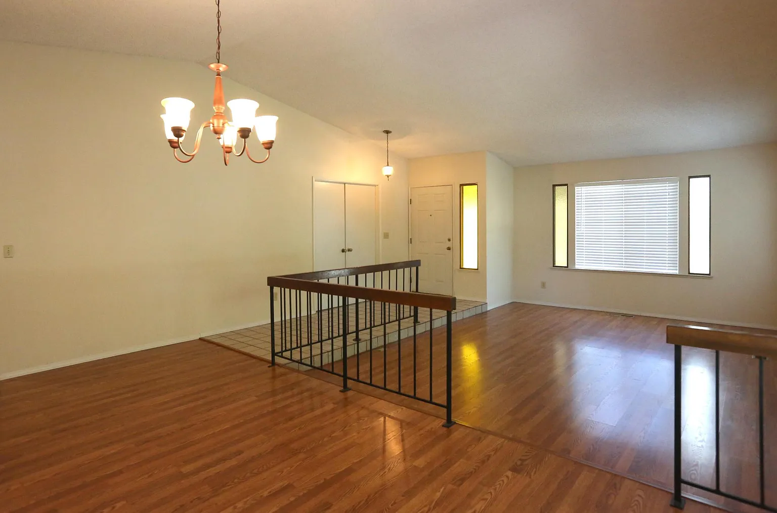 7045 Rivercove Way photo 1