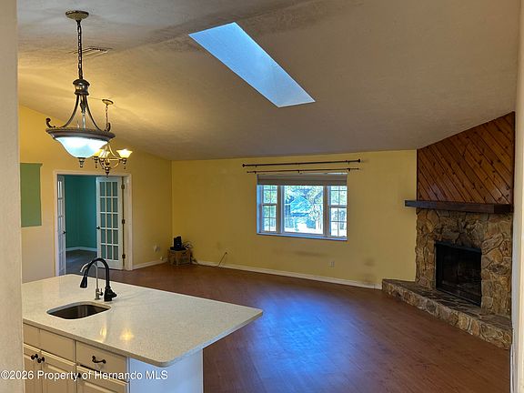 4th image of 3023 Rim Dr