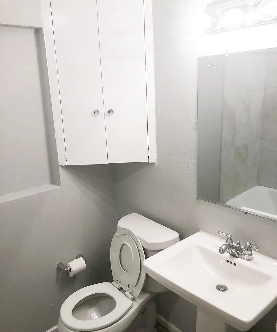 3 bed, 1400 sqft, $2,200 — Photo 3