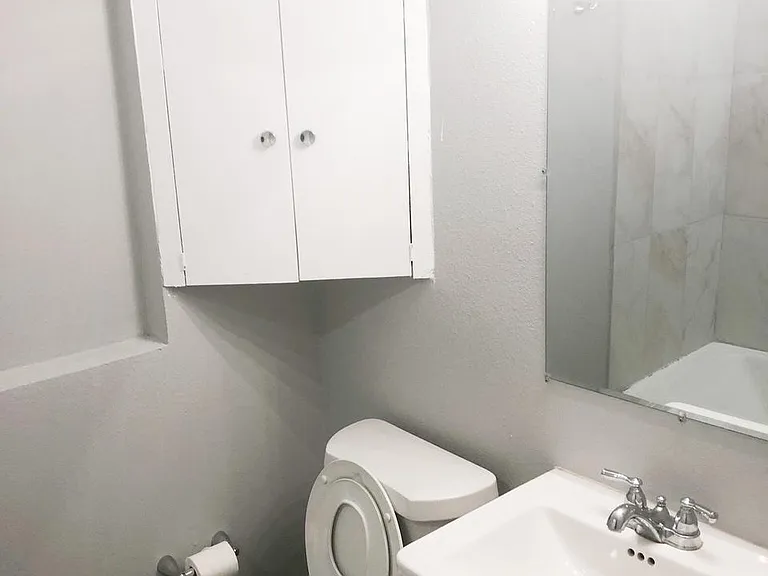 4414 Holland Ave — Photo 3