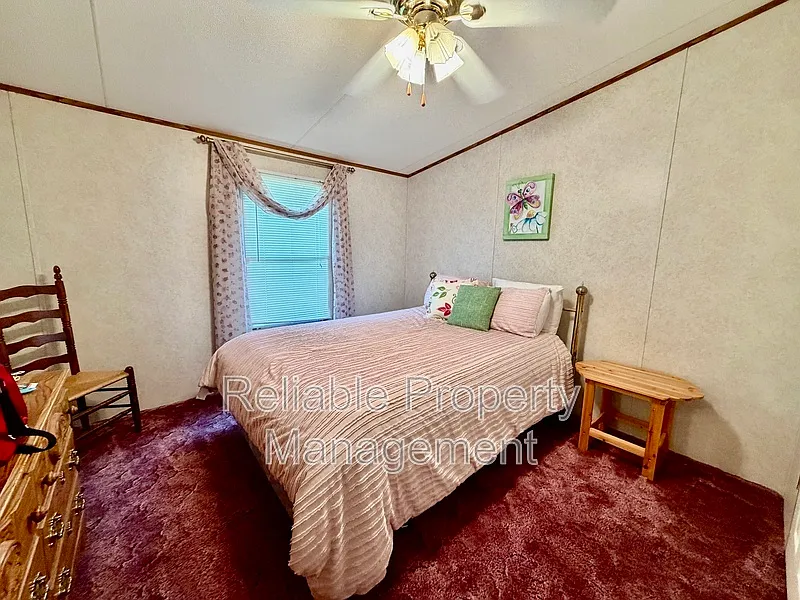 4 bed, 2.0 bath, $1,750 — Photo 4