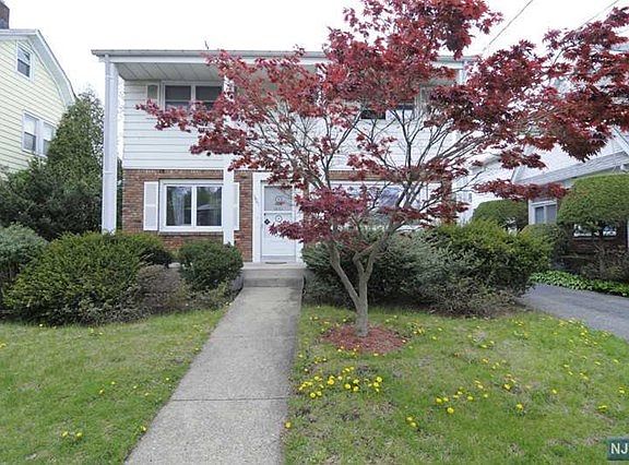 2nd image of 16-01 Morlot Ave