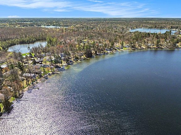 3rd image of 4997 Lucinda Dr