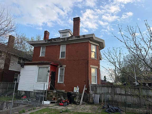 4th image of 1824 W North Bend Rd