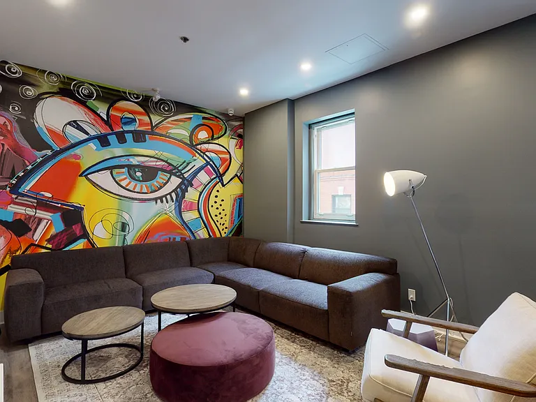 330 McLeod St — Photo 25