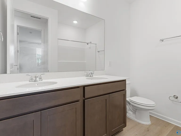 104 Cavern Ct — Photo 8