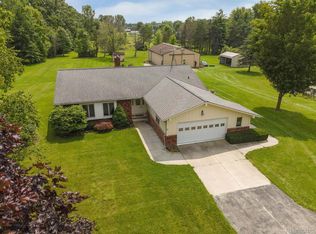 15701 Hough Rd, Allenton, MI 48002