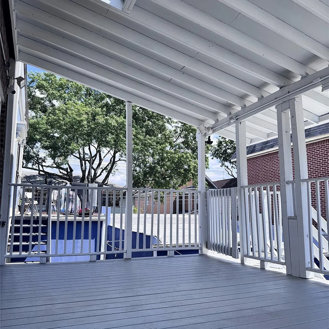 3 bed, 2.0 bath, 2250 sqft, $3,700 — Photo 4