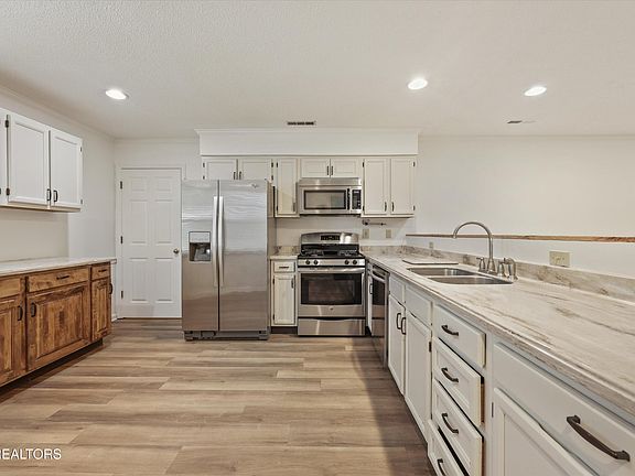 5th image of 5035 Griffins Gate Ln
