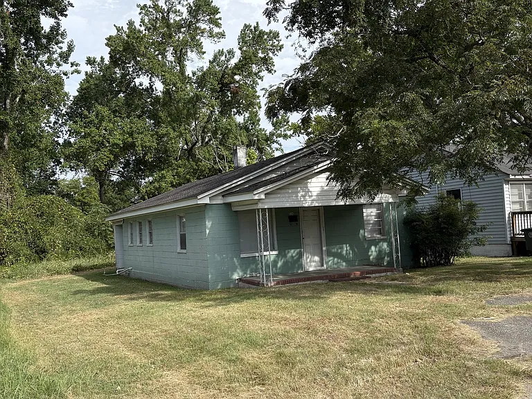334 Wilmont St — Photo 3