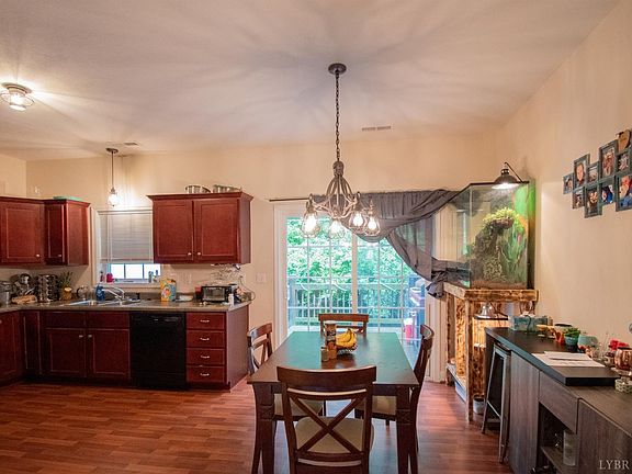 5th image of 2009 Lakeside Dr Unit 102