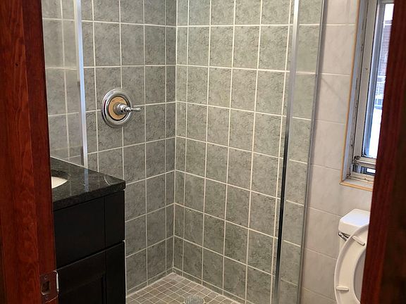 4th image of 82-33 Ankener Ave #1