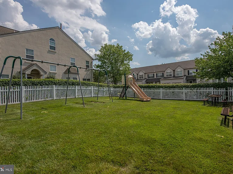 757 Whitetail Cir — Photo 36