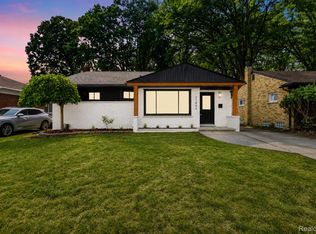 21661 Whitmore Ave, Oak Park, MI 48237