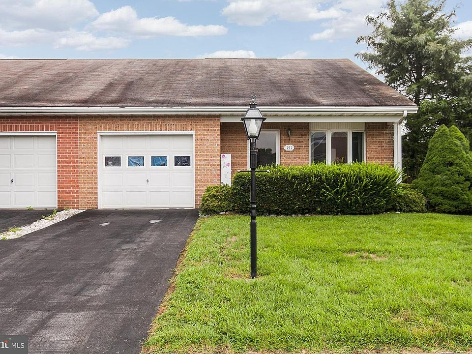 1st image of 151 Southern Oak Dr