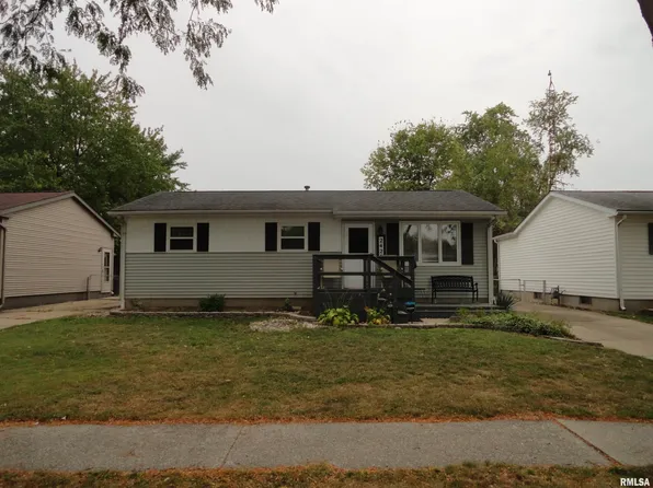 2420 Sutherland Rd, Springfield, IL 62702