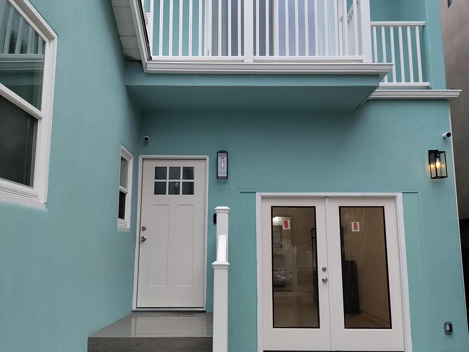 Stair Entry to Upstairs Apt