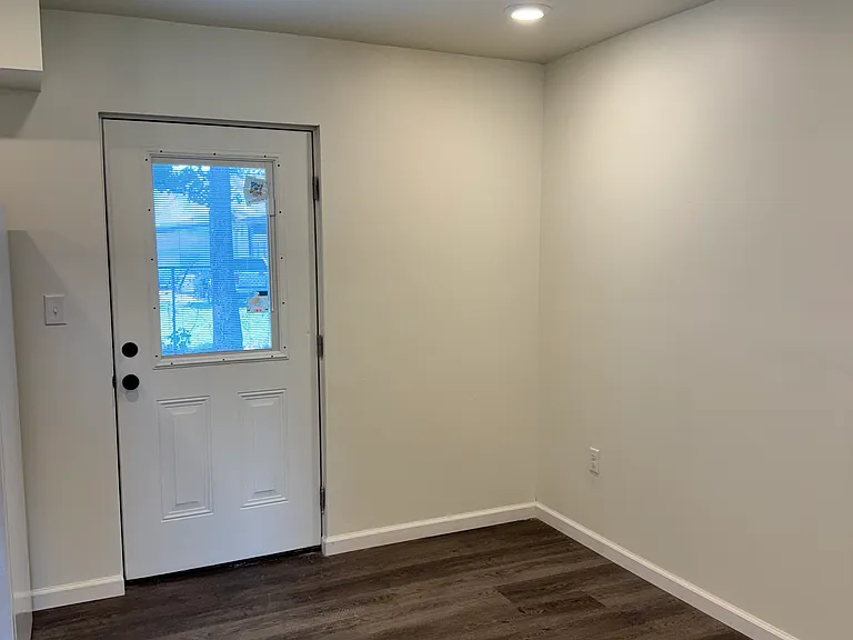1004 E Garland St #0 — Photo 6
