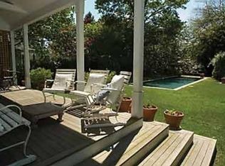 103 Elm St, Southampton, NY 11968