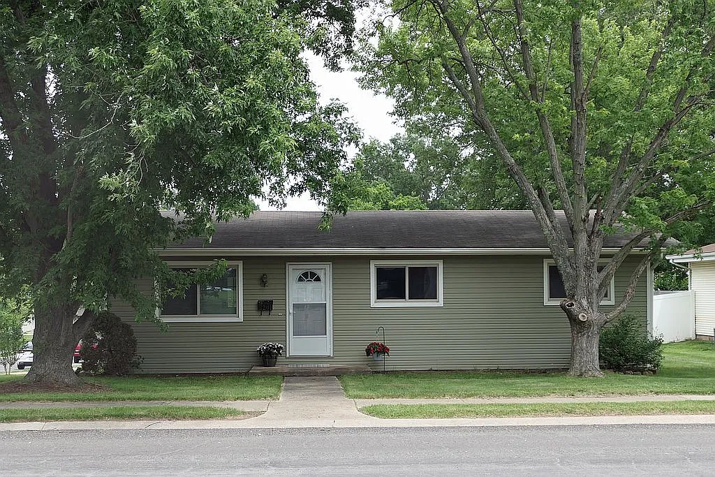 2201 Monticello Pl photo 1