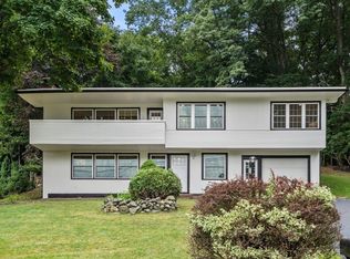 28 Thornberry Rd, Winchester, MA 01890