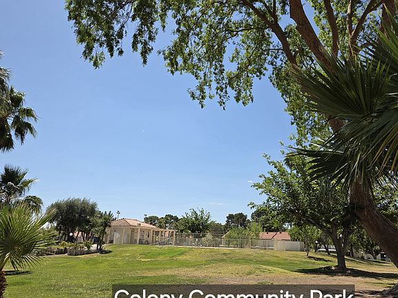 Community Mini-Park: A Charming green space for fresh air & morning strolls.