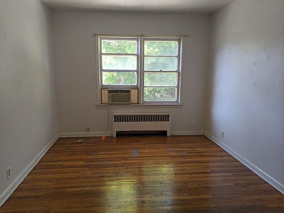 5th image of 275 E 500 N APT 3