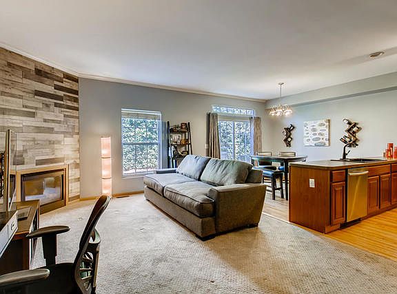 3rd image of 16516 Willow Walk Dr