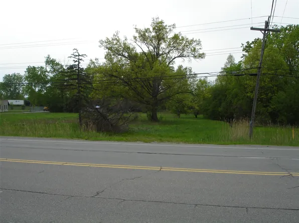 18792 Dix Toledo Rd, Riverview, MI 48193