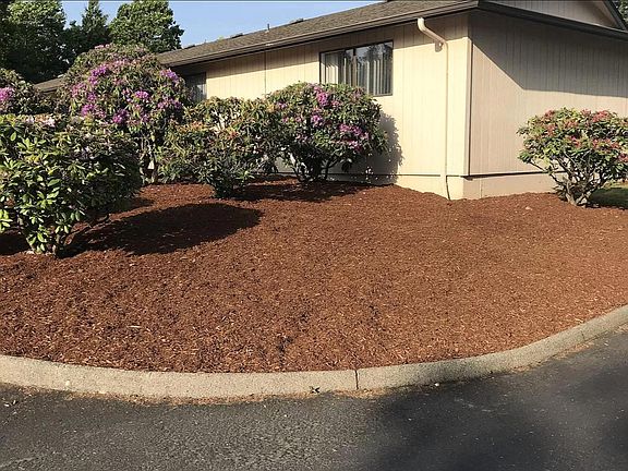 3rd image of 3709 NE 45th St
