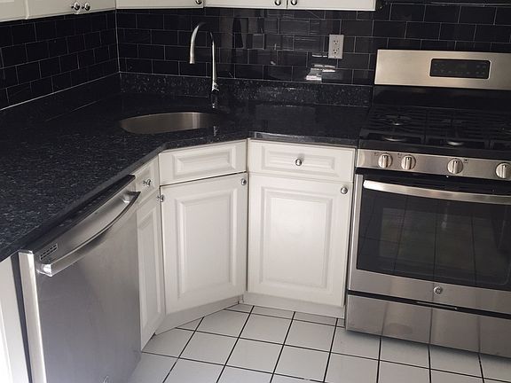 4th image of 355 E 72nd St APT 3H