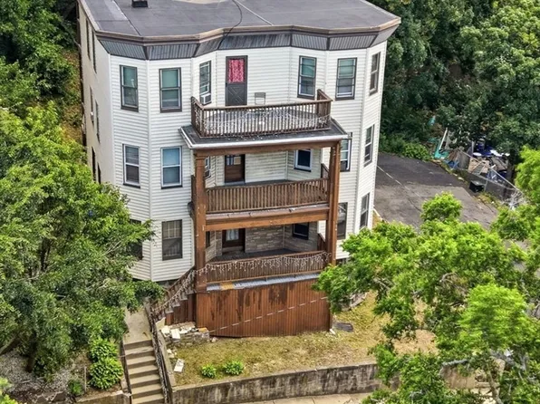 5 Rowell St, Dorchester, MA 02125