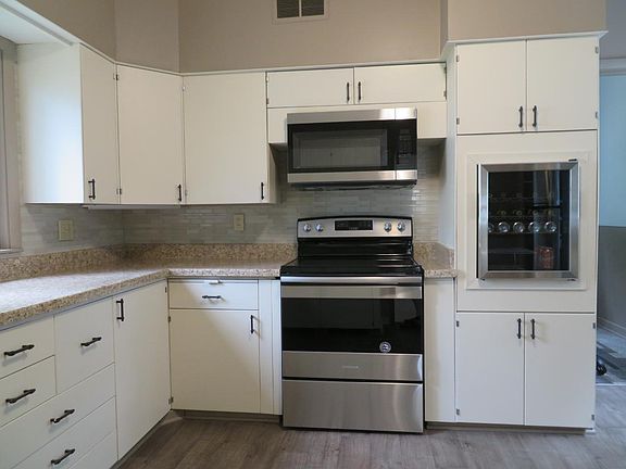 3rd image of 321 E Rives St #E