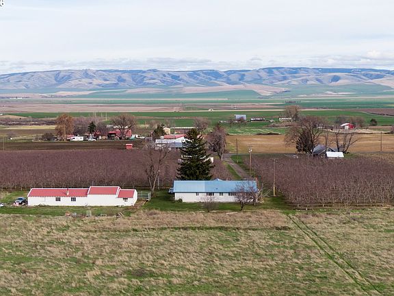 4th image of 84488 Eastside Rd