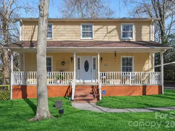 7144 Chapparall Ln, Charlotte, NC 28215