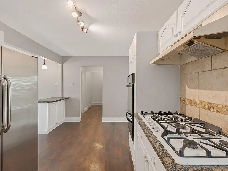 3823 Florinda St — Photo 12
