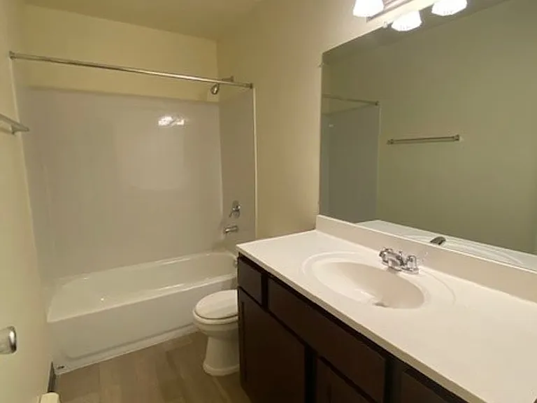 State Place Apartment Homes — Photo 92