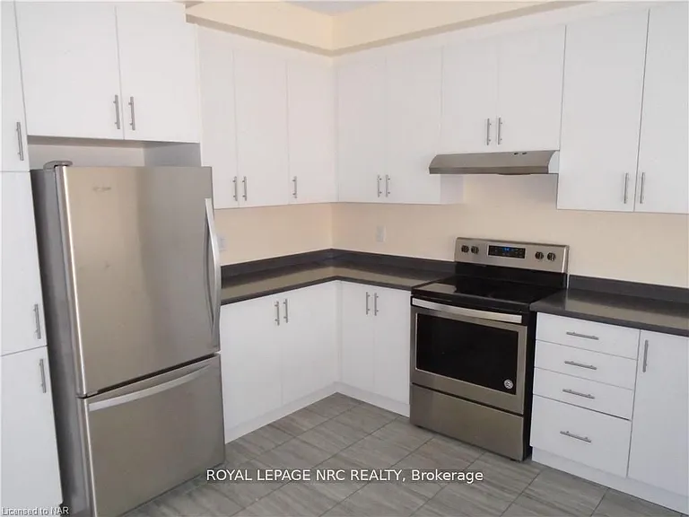 37 Sparkle Dr — Photo 6