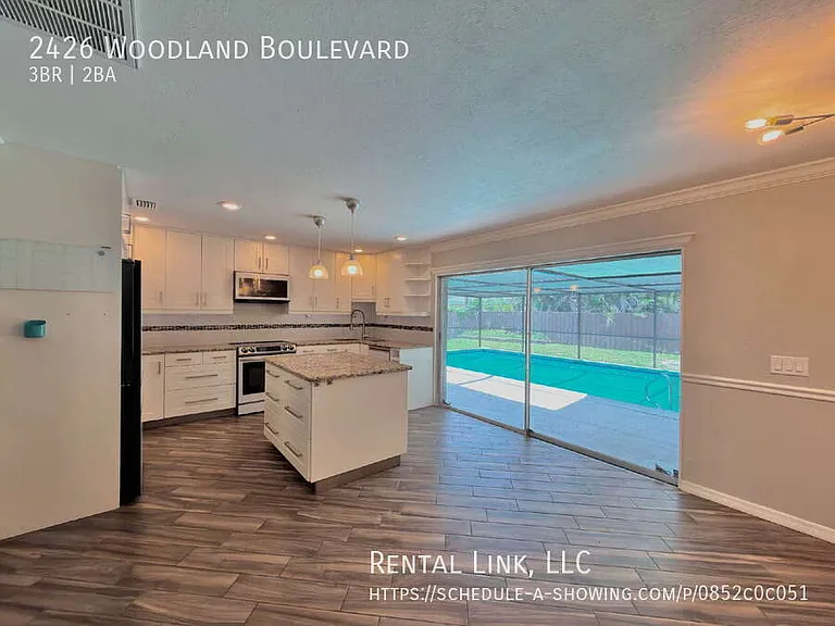 2426 Woodland Blvd — Photo 10